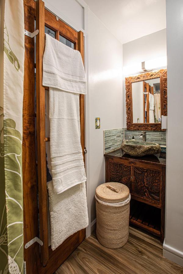 Breezy Beachfront Bali-Style Haven 180 Degree Oceanview Hau'ula Bagian luar foto